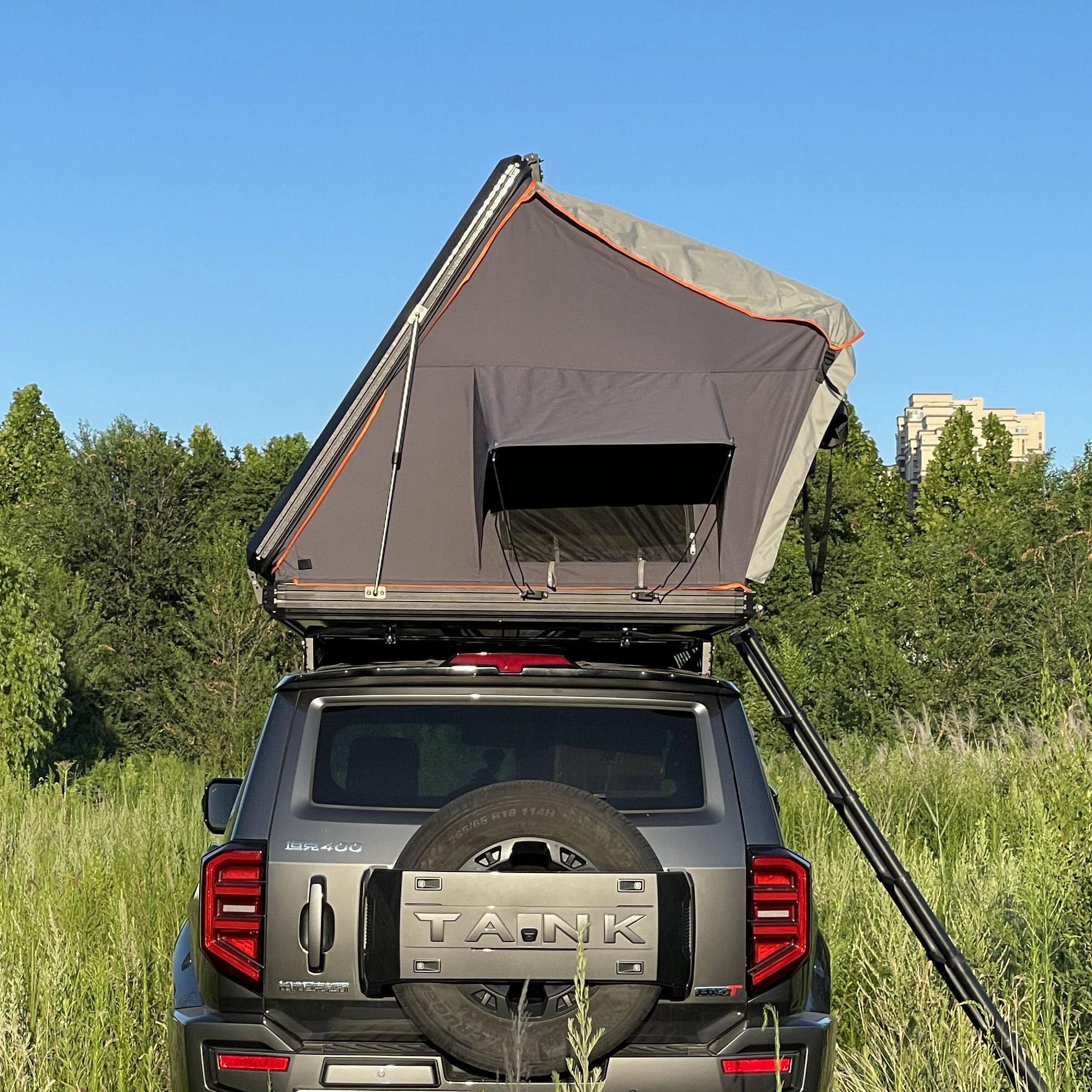 Hybrid Rooftop Tent S3 view 2