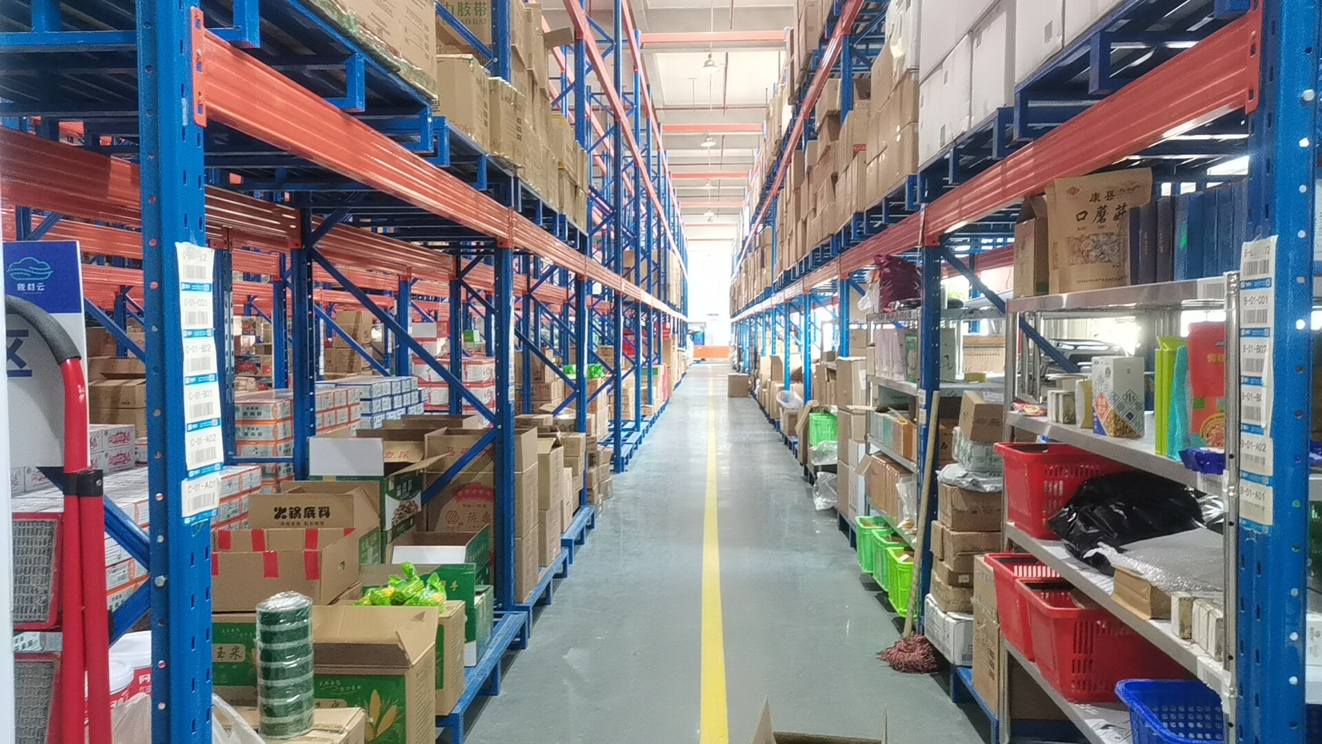 电商拣选区