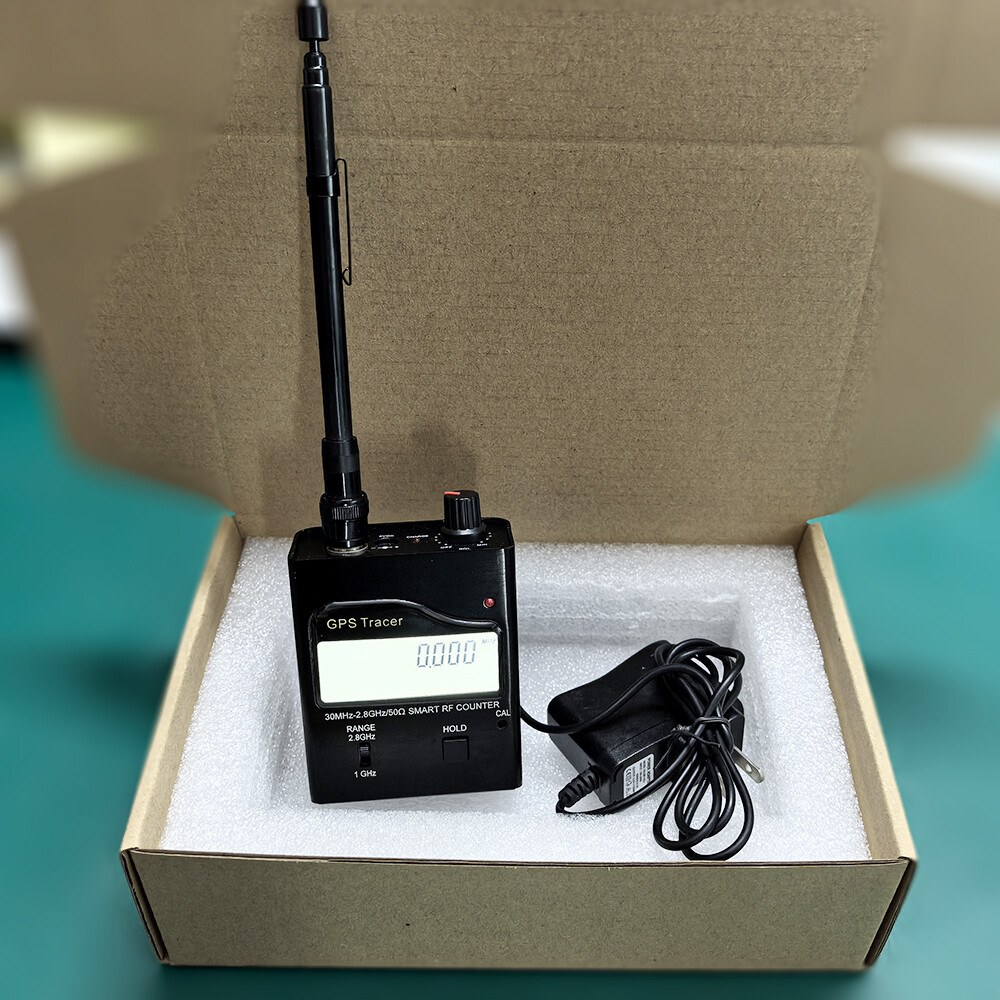 Bochuang Space-Time Handheld Frequency Detector GPS Tracer RF Signal Detector 30MHz-3GHz Full-Band Wireless Signal Scanner Anti-Surveillance Locator