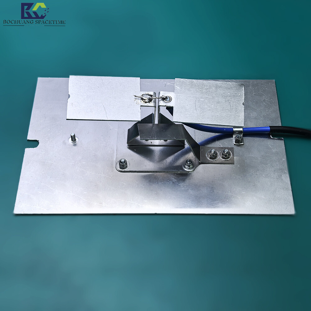 Panel Directional Antenna 950-1100MHz 5dBi Industrial RF Module for Drone Countermeasures, Industrial IoT, and Long-Range Point-to-Point Communication Systems