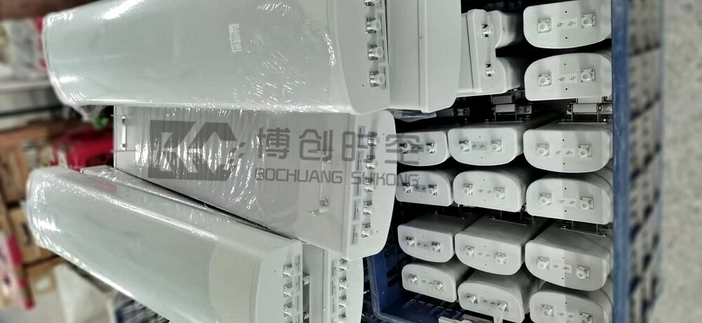 博创时空BCSK-JZTX06 户外六频段基站定向天线 | 900M-5.8G全频覆盖 100W大功率 65°波束 5G/4G/WiFi通信板状天线