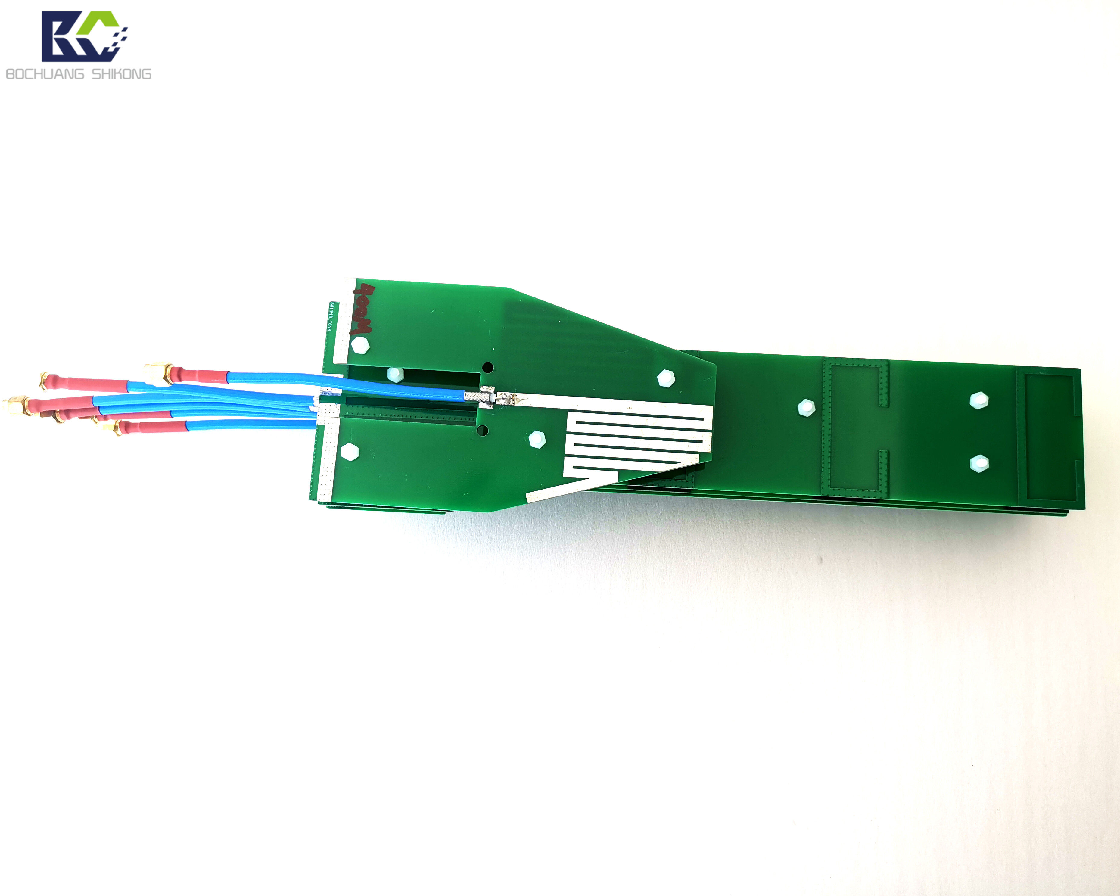 博创时空BCSK-ZH06六频PCB定向天线 | 433M+900M+1.2G+1.5G+2.4G+5.8G高增益SMA接口 适用于无人机干扰枪/信号屏蔽/通信增强