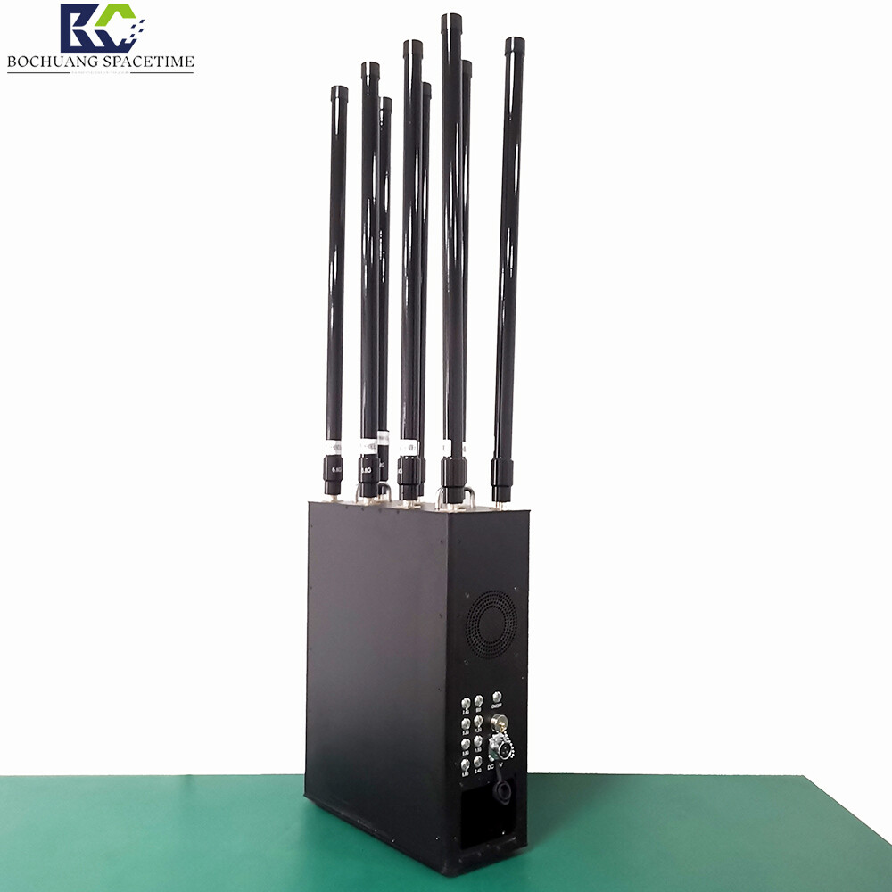Backpack-mounted 8-channel UAV jammer, 50W, Model BCSK-BB08-5, 360° omnidirectional coverage, effective range of 500-2000m. Single-soldier high-power low-altitude defense and neutralization system.