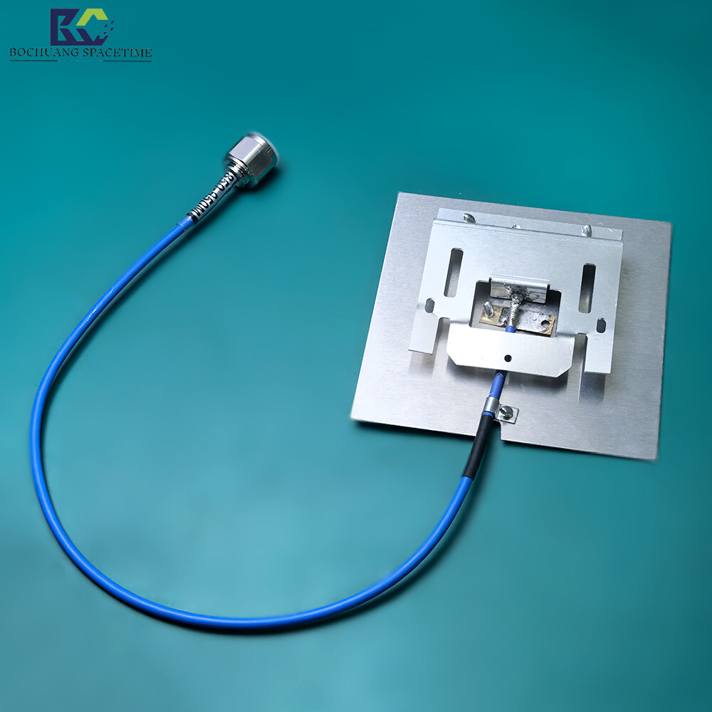 Outdoor Panel Directional Antenna 850M-950MHz High-Gain Directional Antenna for Drone Countermeasures, Industrial IoT, and Long-Range Point-to-Point Systems