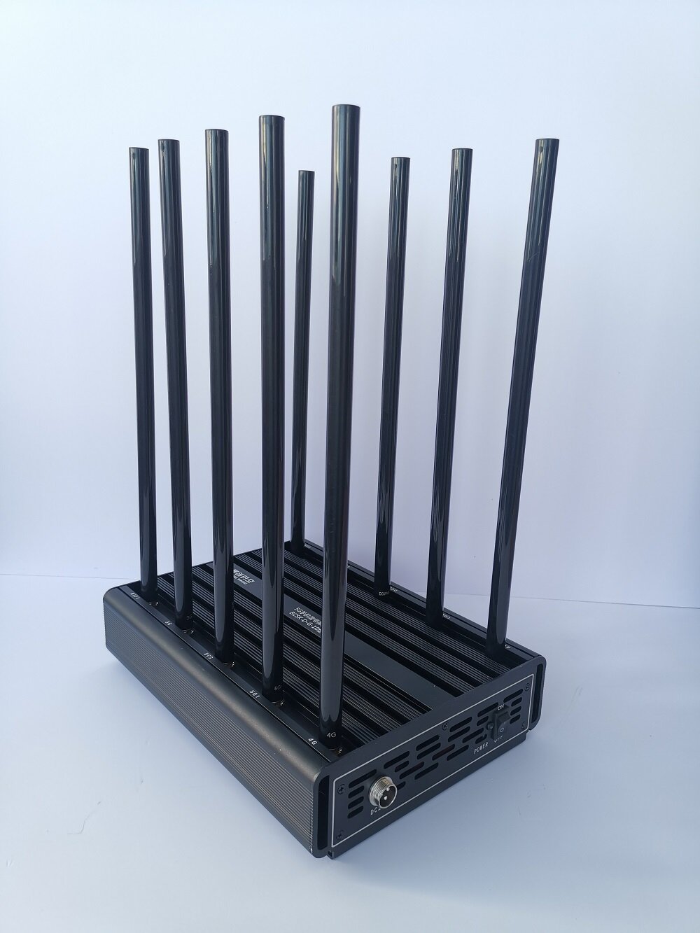 博创时空 BCSK-D-G-10 10路大功率5G手机信号屏蔽器 | 全频段WiFi蓝牙阻断仪 监狱/看守所/部队专用