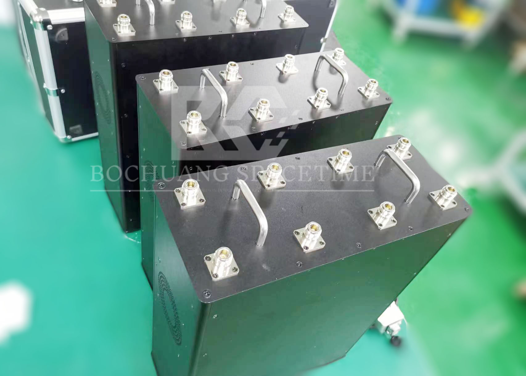 背包式无人机反制设备八频段30瓦 BCSK-BB08-3型 360°全向覆盖 500-1500m有效距离 单兵背负式低空防御系统