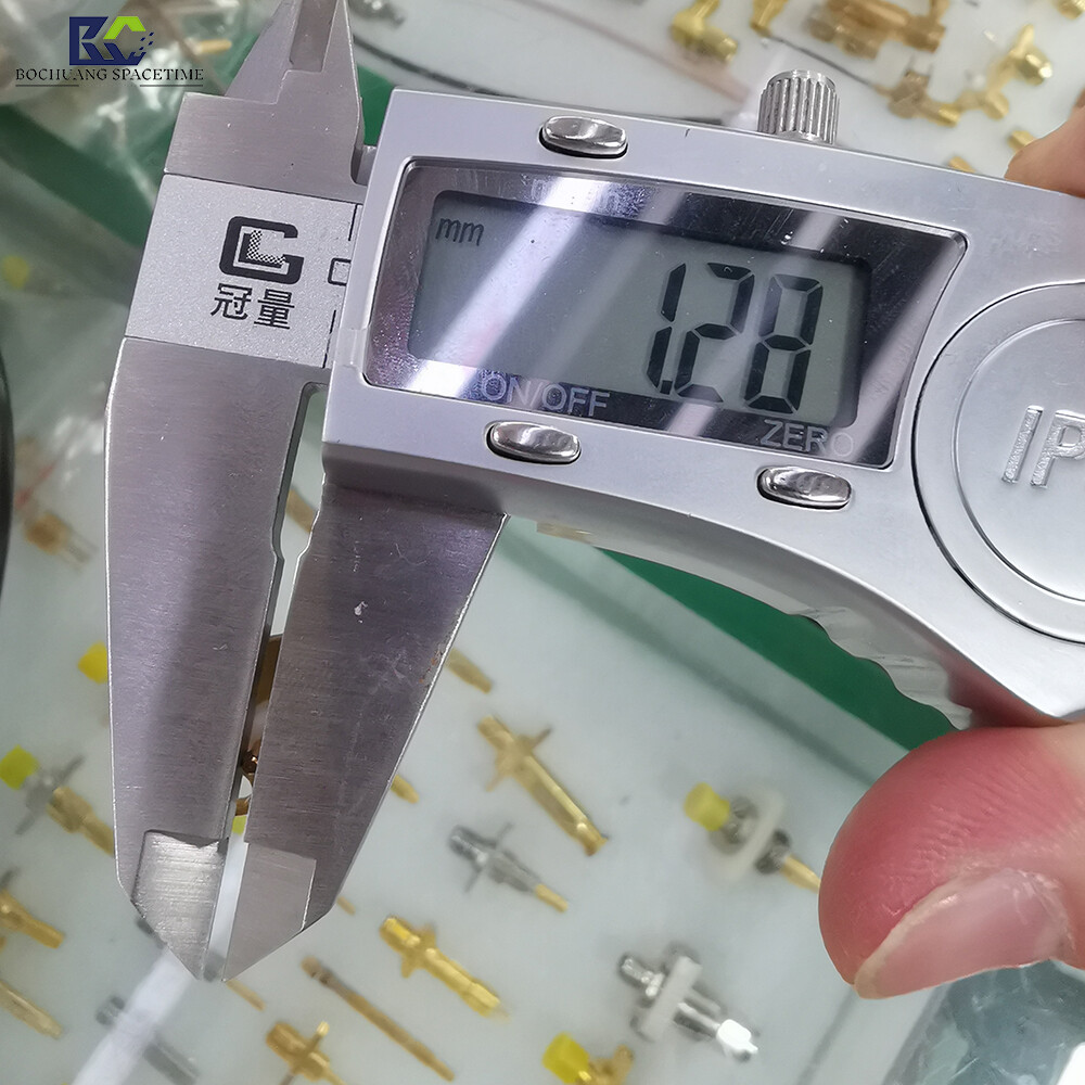 四孔法兰盘SMA母头射频连接器 | 50Ω镀金螺纹接口 适用于模块/5G基站/卫星通信/雷达/测试仪器面板安装
