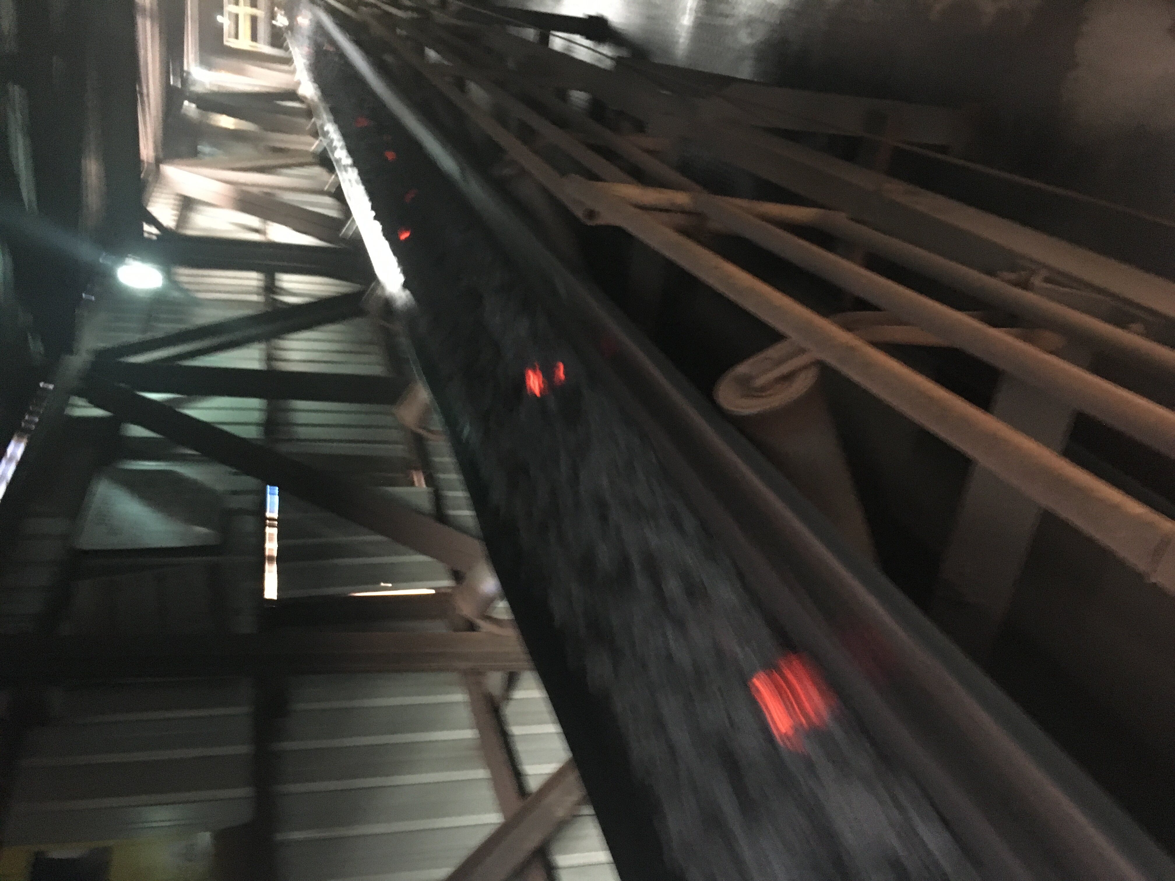 Heat-resistant conveyor belt