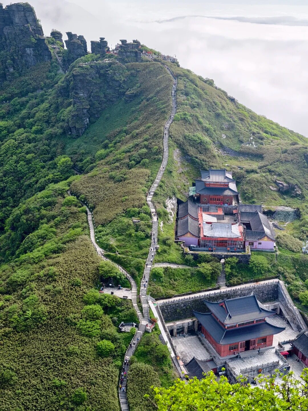 贵州包车多少钱一天?2026年最新价格参考