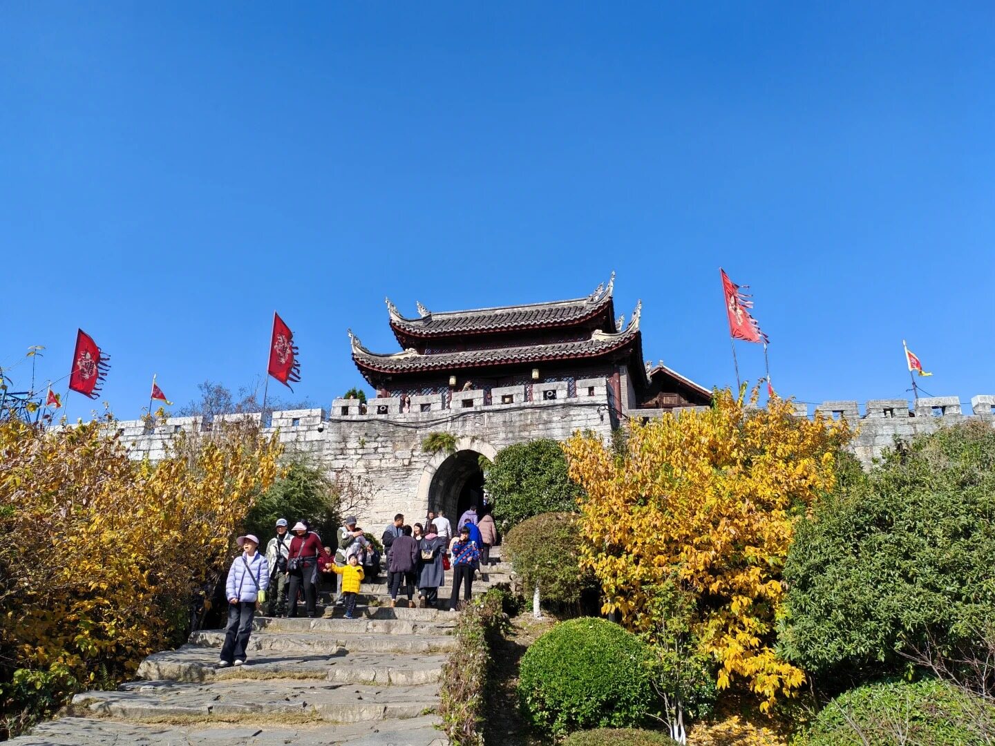 Is half a day enough to explore Qingyan Ancient Town? The underestimated stone town in Guizhou often overlooked by overseas Chinese.