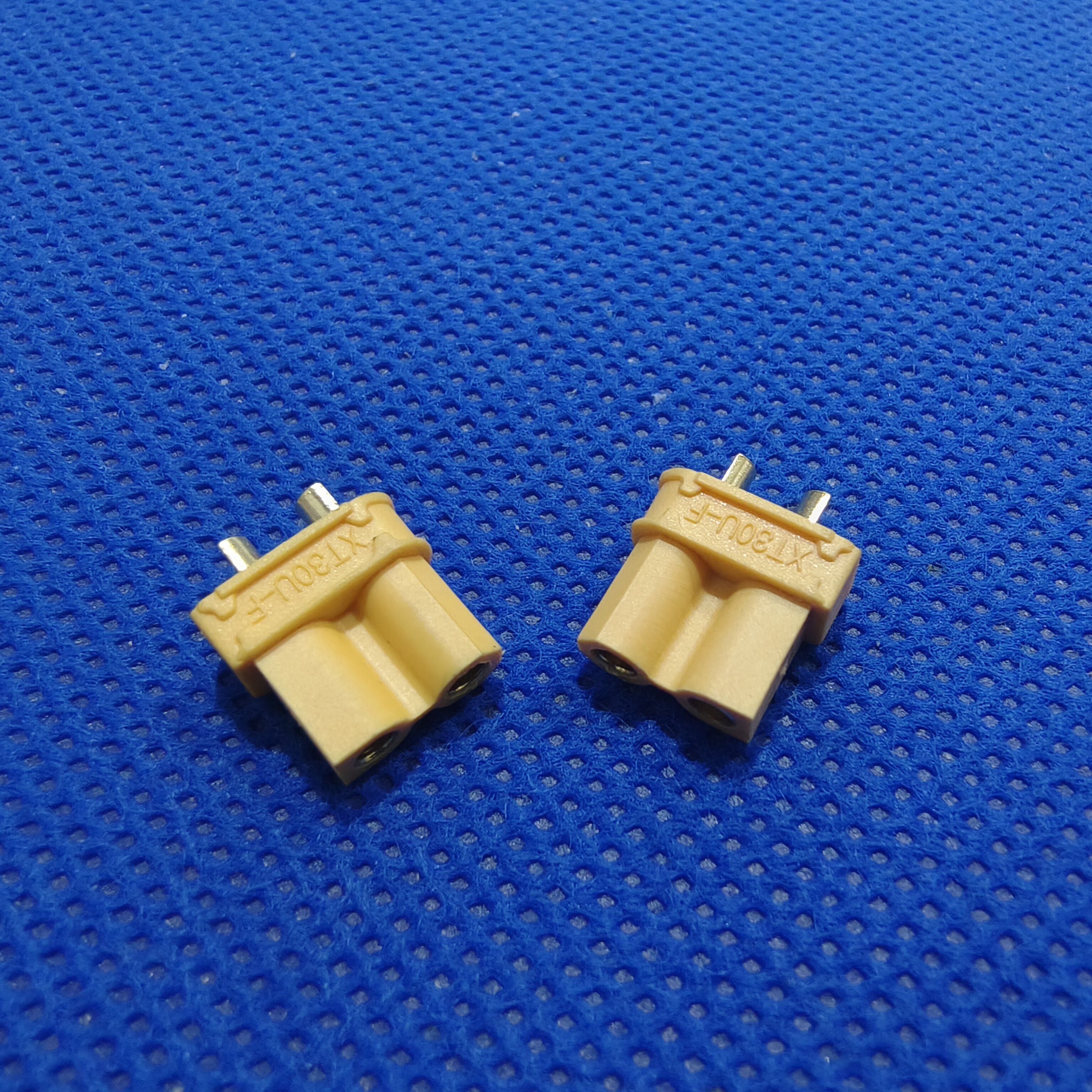 XT30 Image 2