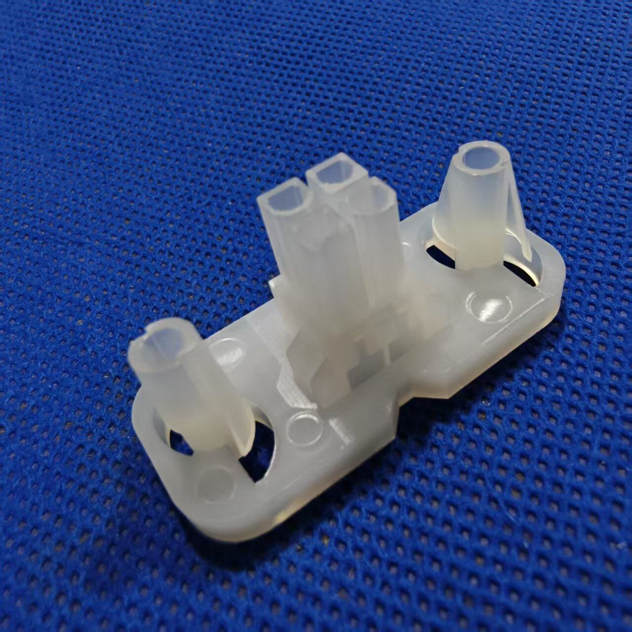 MOLEX -5557-2*2YD 5559-2*2AD Image3