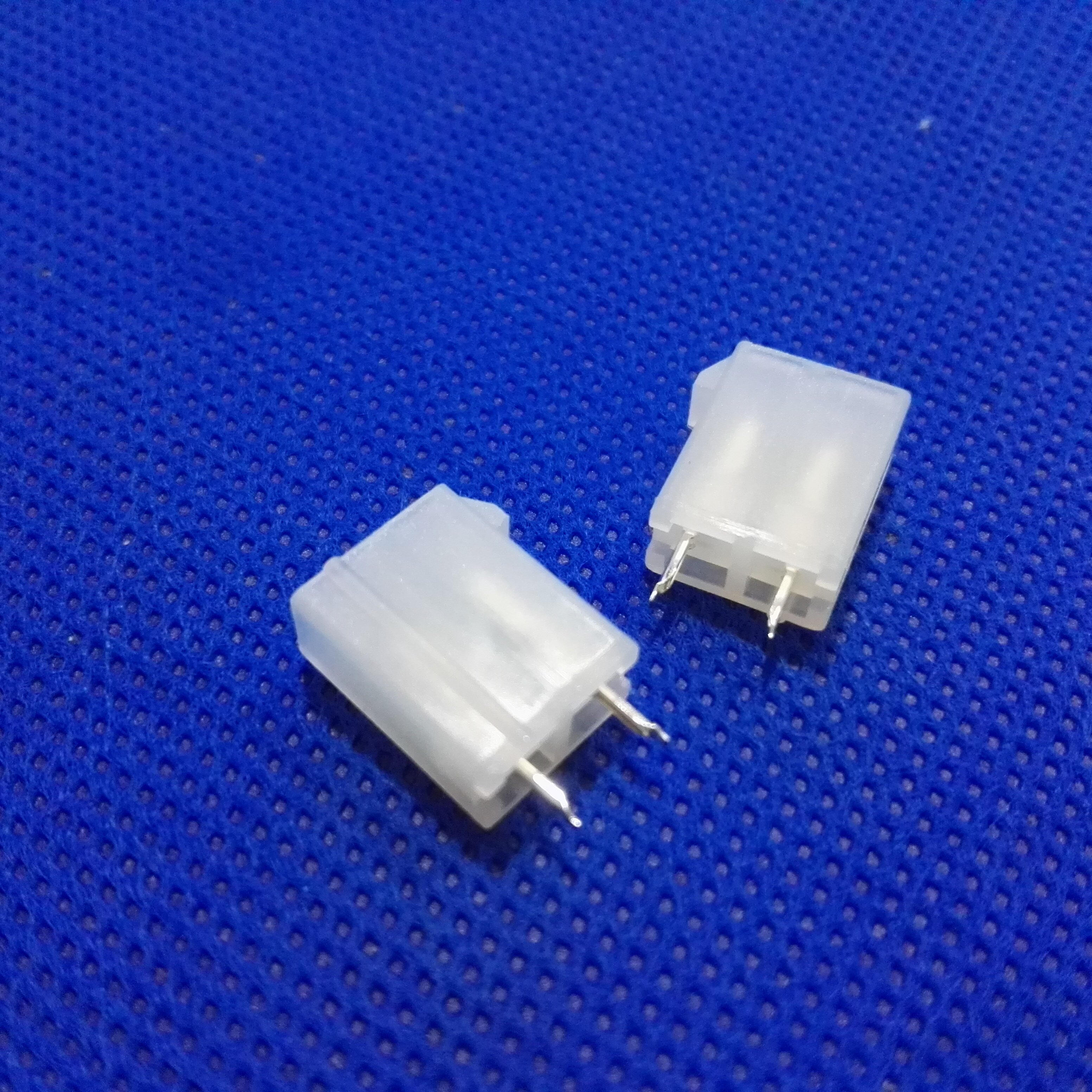 MOLEX 5566 4.2 Pitch Hollow Pin - Image 4