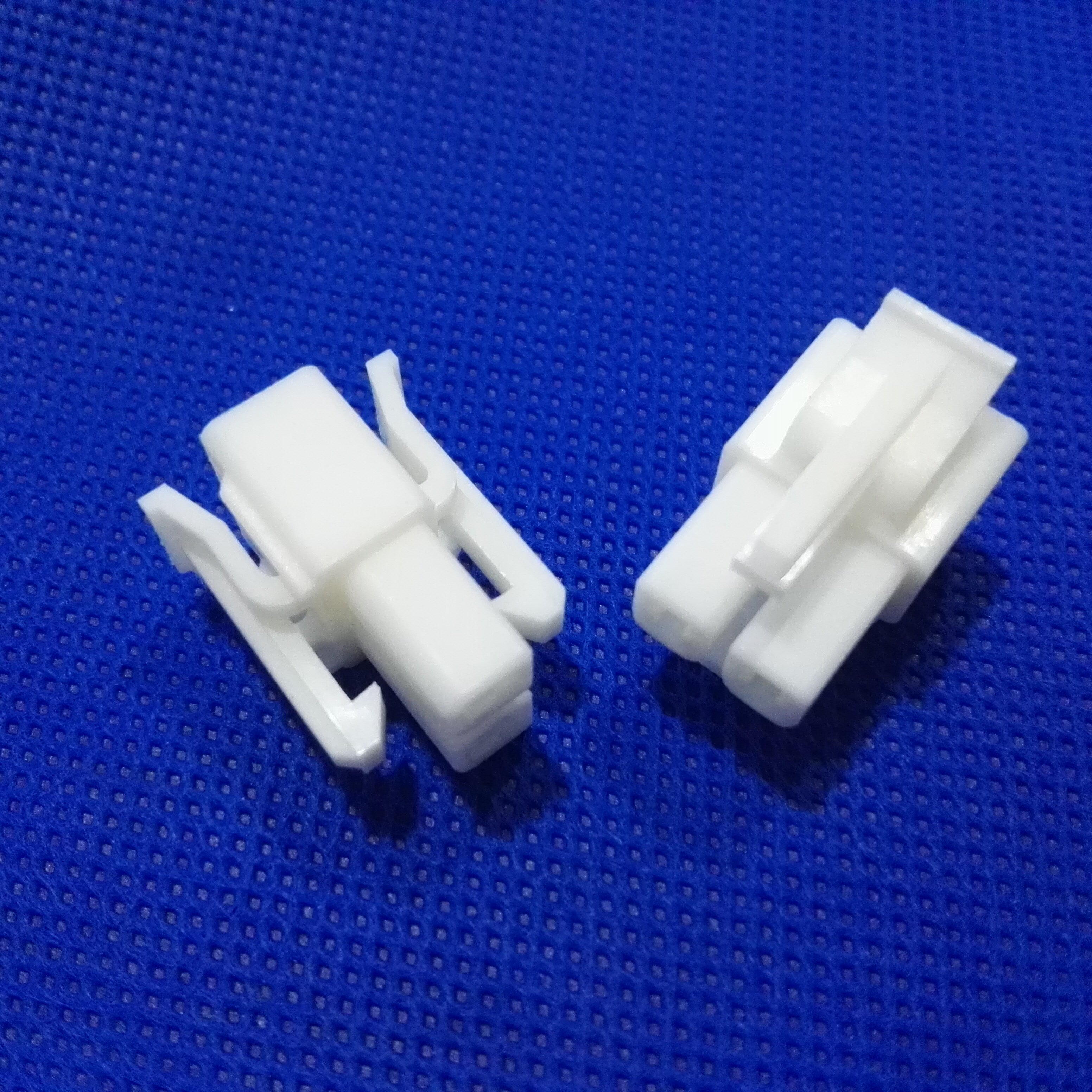 KET 1806 6.0 Spacing Insulated Terminal Housing Image 3