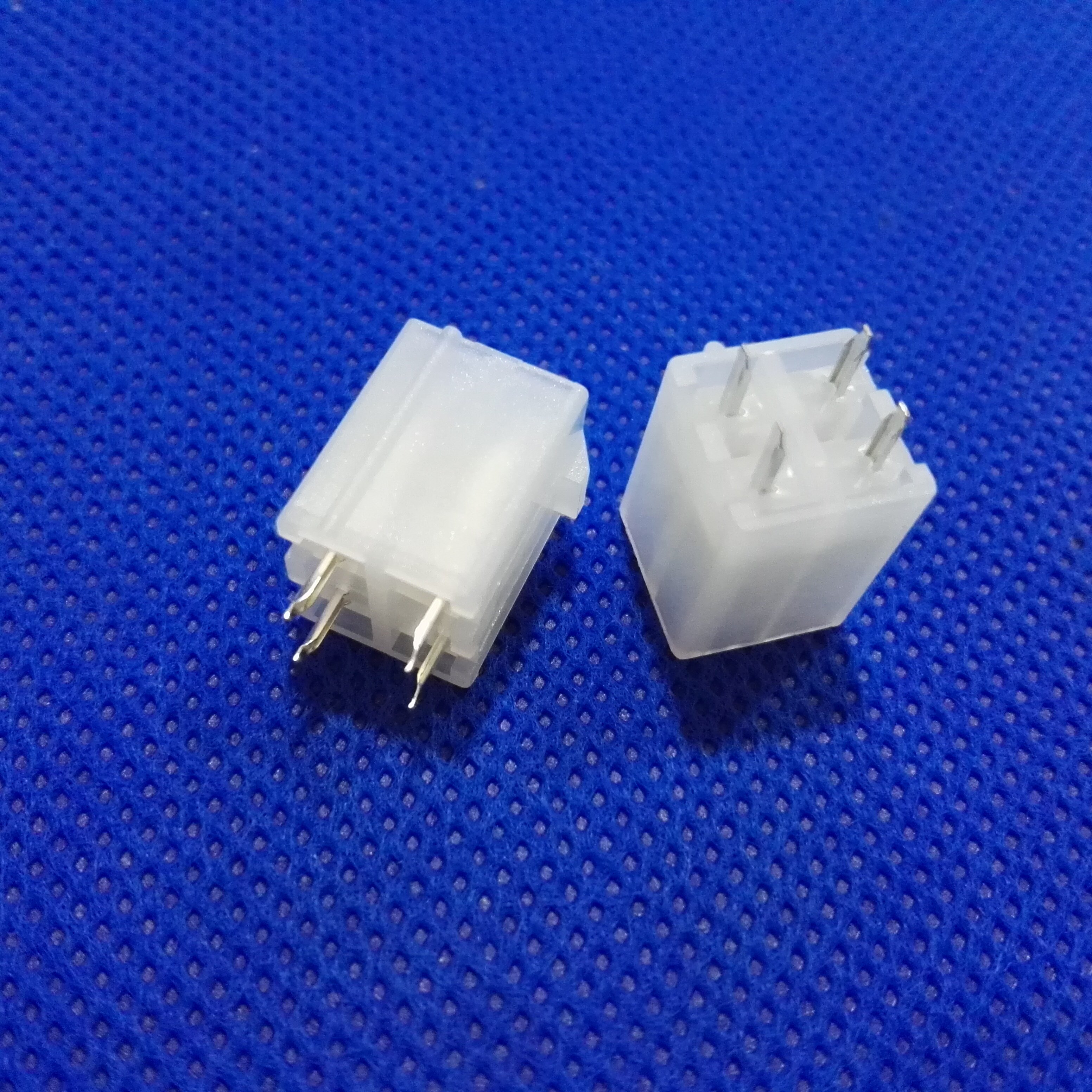 MOLEX 5566 4.2 Pitch Hollow Pin Image 5