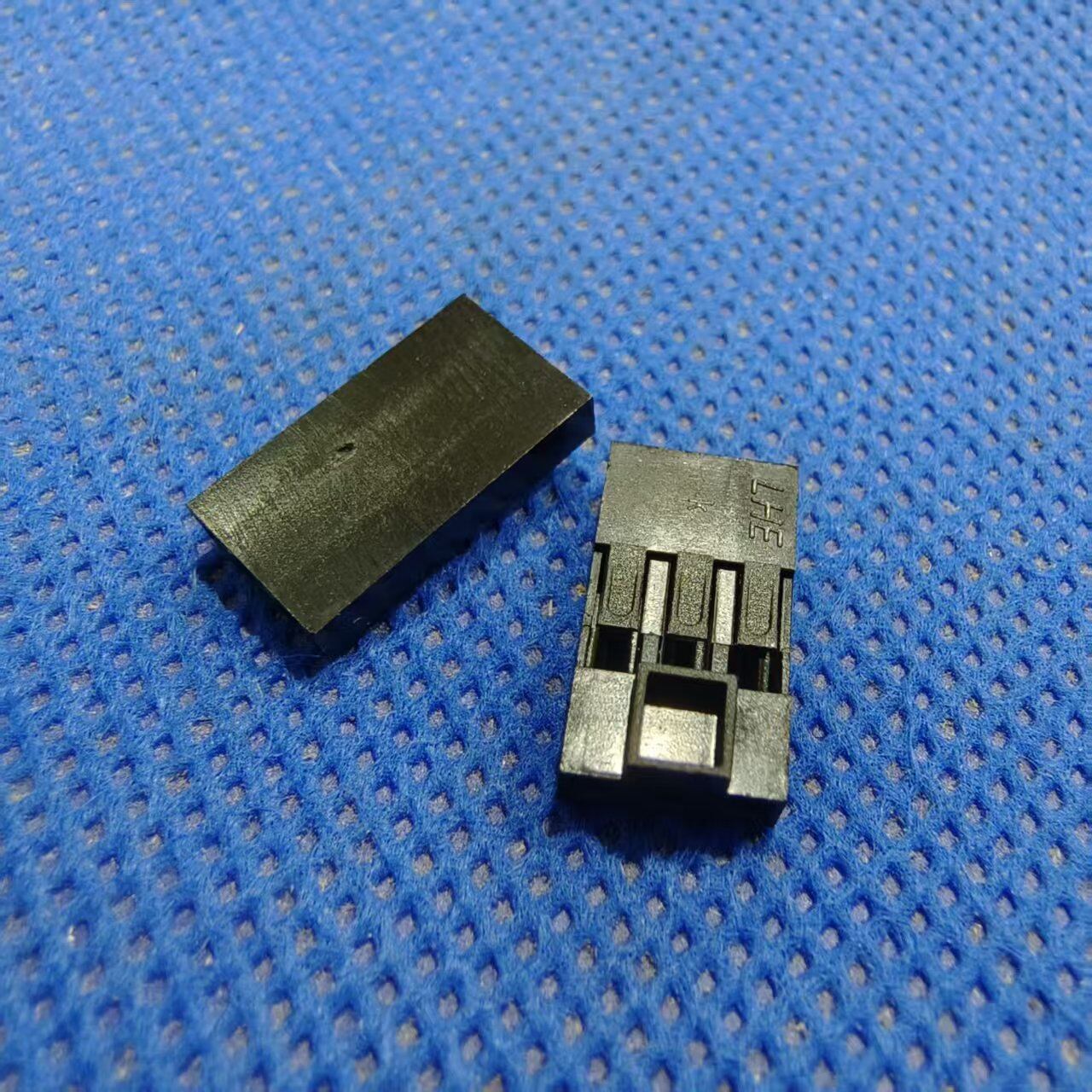 DuPont 2.54 Single Row with Protrusions