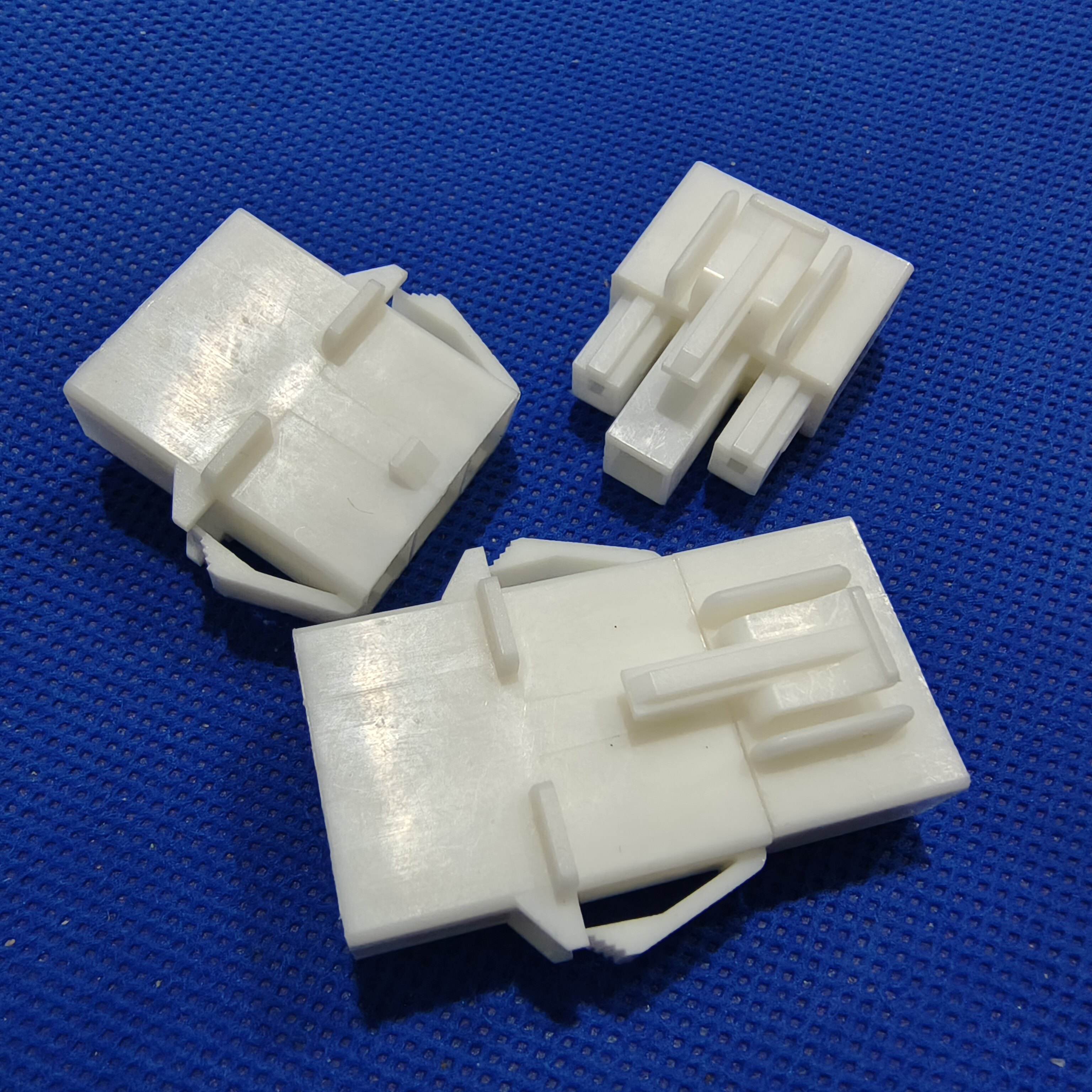 MOLEX 35 Series Connector Housing Image 2