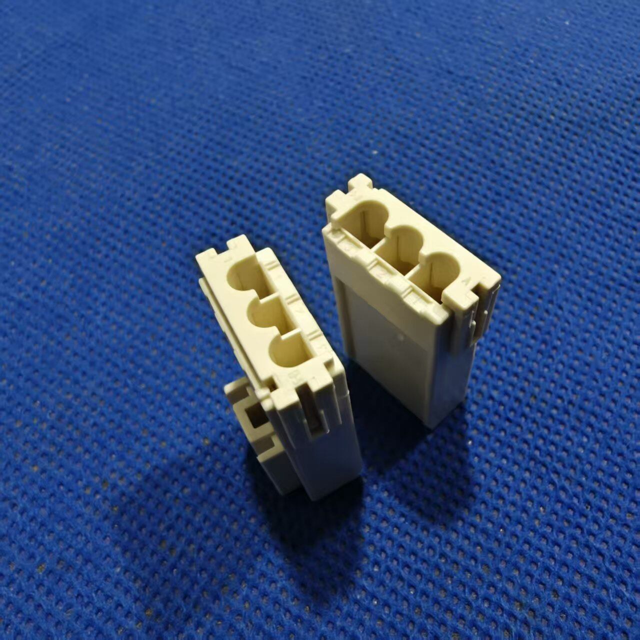 TE 39612-2P/3P 39612-2R/3R 3.96 Pitch Terminal Block Image 6