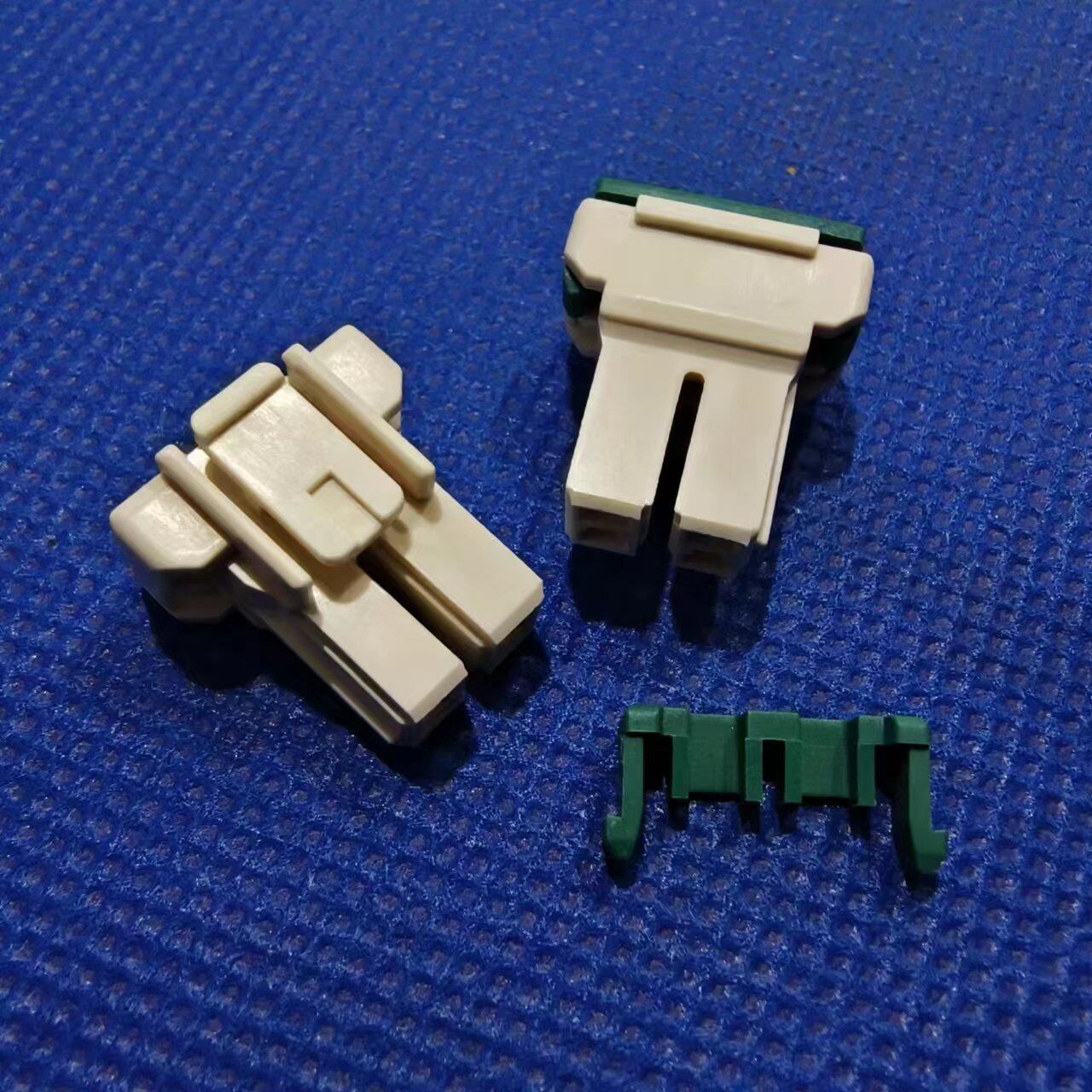 TE 5004 Series 5.0 Pitch Terminal Locking Housing Image 2