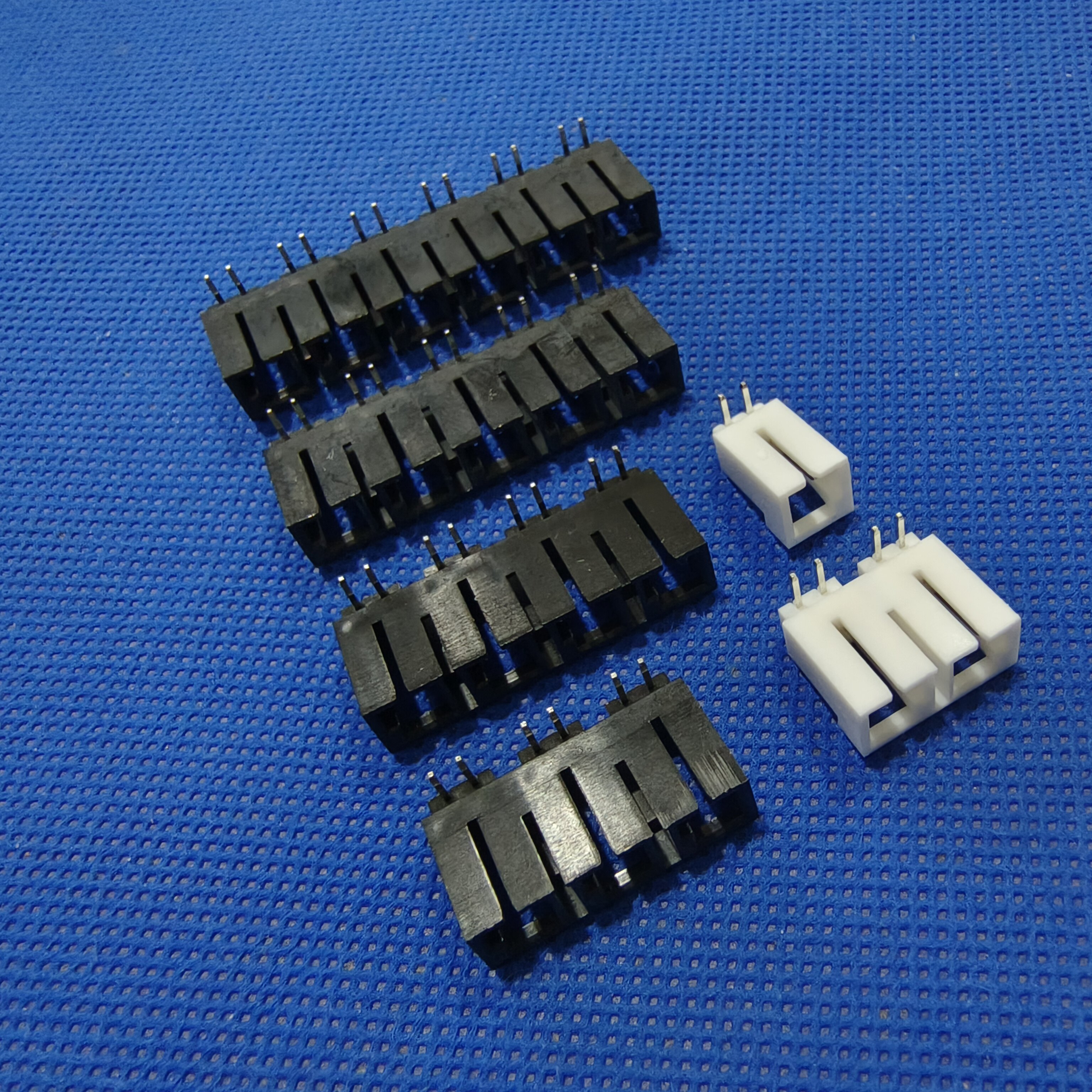 DuPont Locking Pin Header
