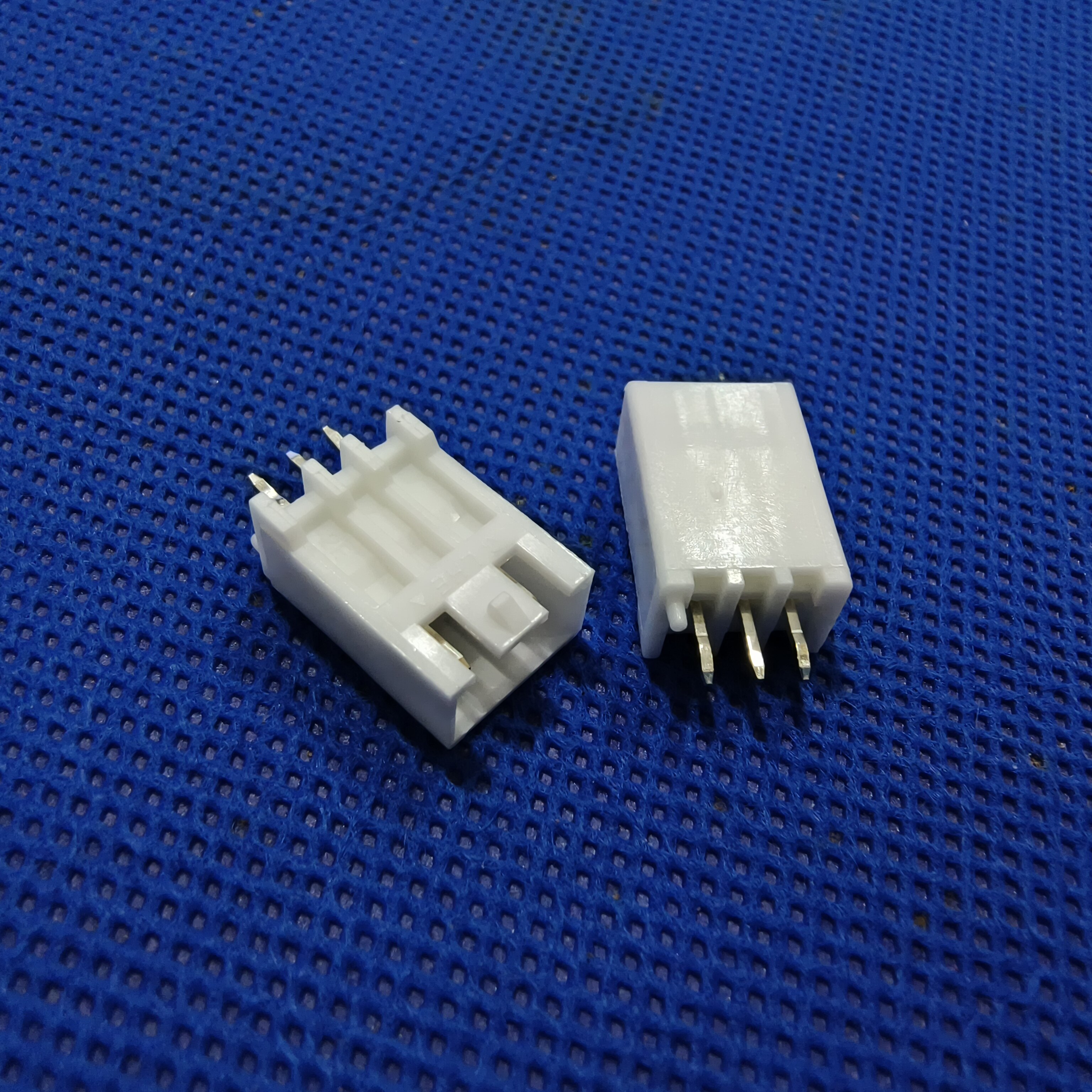 XHB Raised Straight Needle Image 5