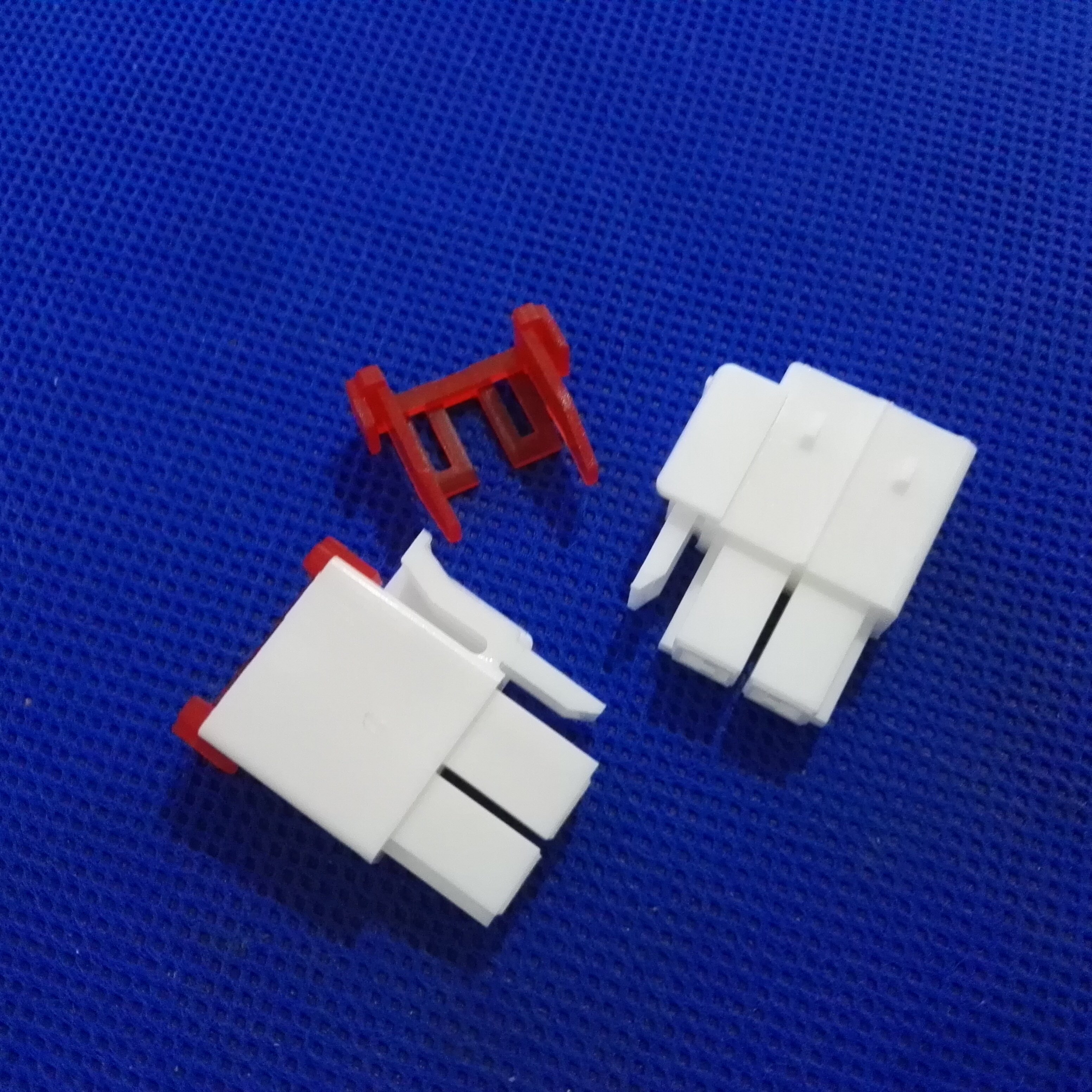 MOLEX 35965-0200/9200 8.0 Pitch Housing Locking Terminal