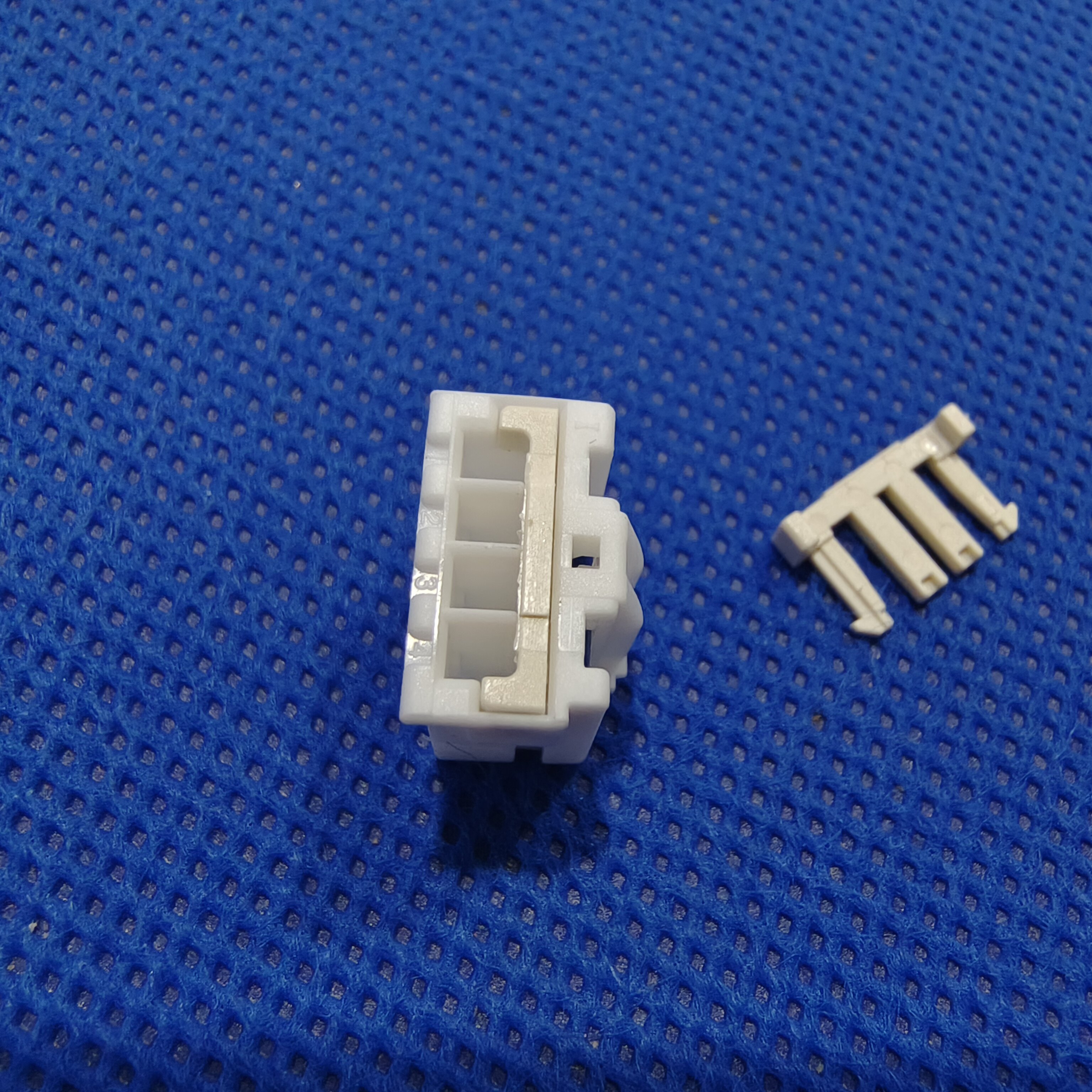 TE 25015 917868-1 Image 4
