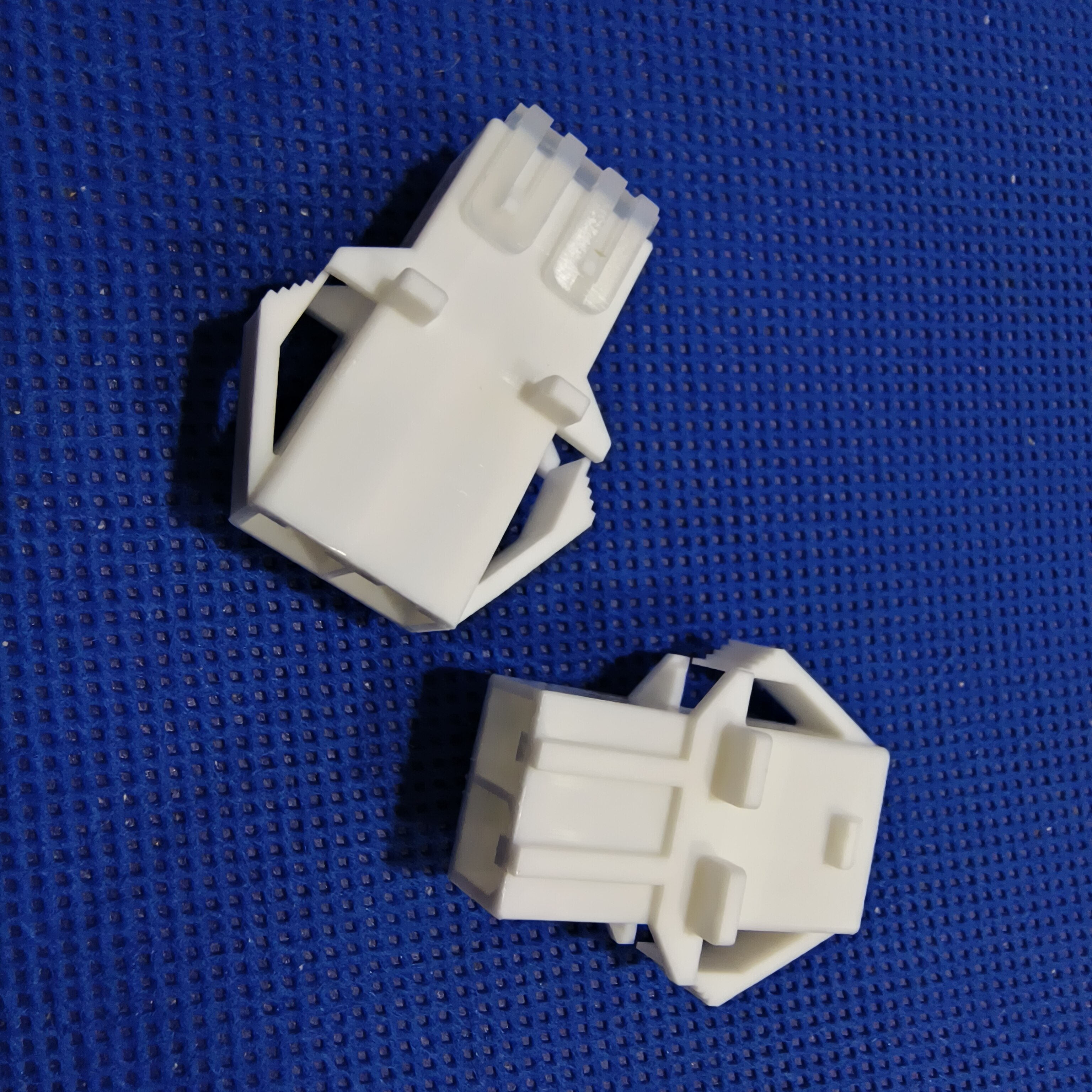 MOLEX 35 Series Connector Housing - Image 3