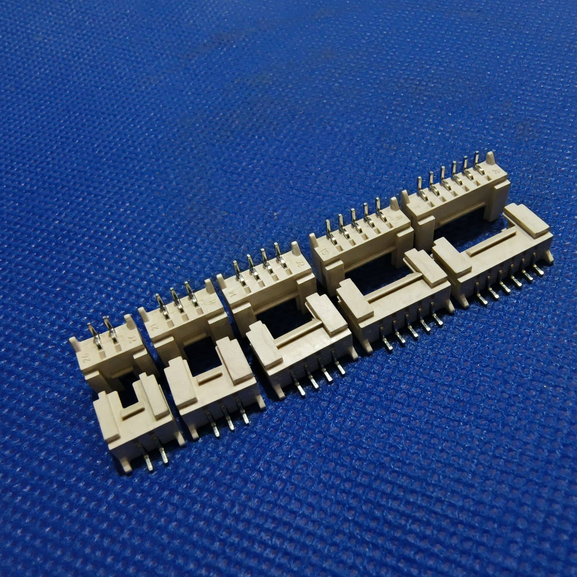 HY Horizontal Placement