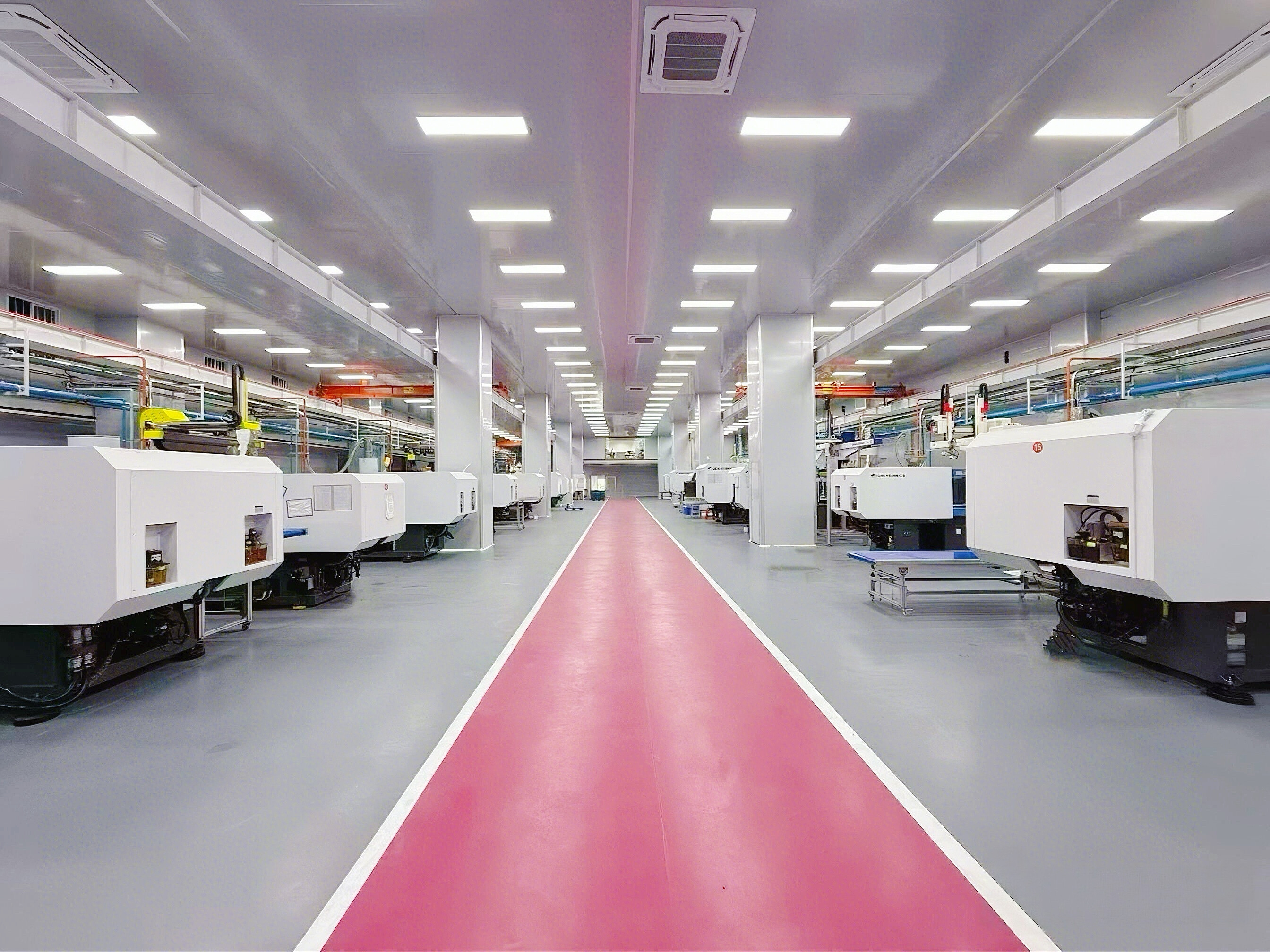 Real-life view of the clean injection molding workshop
