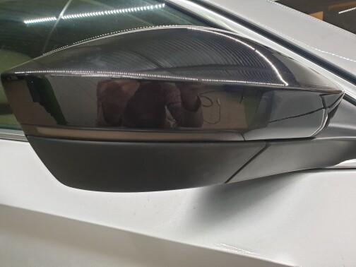 How to replace side mirror cover cap of Skoda SuperB